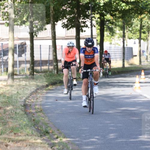 11.08.2024 - GEWOBA Citytriathlon Bremen H.Heesch http://msf.ph/oto/6768067 11.08.2024 10:21:54 Radfahren 29, 42, 64, 69, 77, 98, 106, 109, 110 meine-sportfotos.de