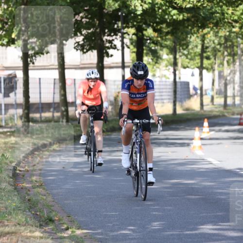 11.08.2024 - GEWOBA Citytriathlon Bremen H.Heesch http://msf.ph/oto/6768074 11.08.2024 10:21:55 Radfahren 29, 42, 64, 69, 77, 98, 106, 109 meine-sportfotos.de