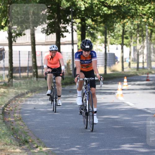 11.08.2024 - GEWOBA Citytriathlon Bremen H.Heesch http://msf.ph/oto/6768079 11.08.2024 10:21:55 Radfahren 29, 42, 64, 69, 77, 98, 106, 109 meine-sportfotos.de
