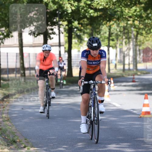 11.08.2024 - GEWOBA Citytriathlon Bremen H.Heesch http://msf.ph/oto/6768105 11.08.2024 10:21:55 Radfahren 29, 42, 64, 69, 77, 98, 106, 109 meine-sportfotos.de