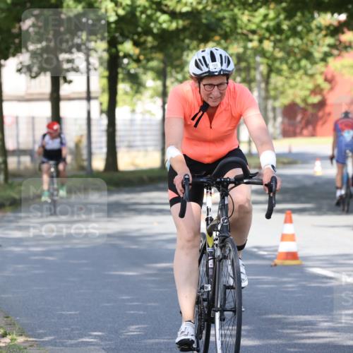 11.08.2024 - GEWOBA Citytriathlon Bremen H.Heesch http://msf.ph/oto/6768114 11.08.2024 10:21:57 Radfahren 29, 42, 64, 98, 106, 109 meine-sportfotos.de