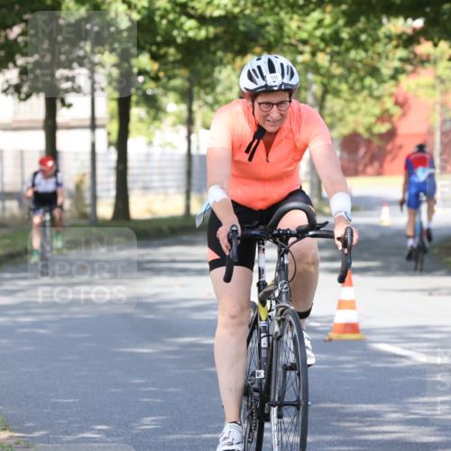 11.08.2024 - GEWOBA Citytriathlon Bremen H.Heesch http://msf.ph/oto/6768115 11.08.2024 10:21:57 Radfahren 29, 42, 64, 98, 106, 109 meine-sportfotos.de
