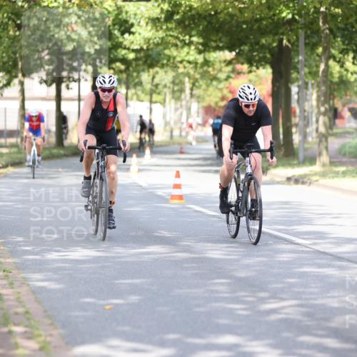 11.08.2024 - GEWOBA Citytriathlon Bremen H.Heesch http://msf.ph/oto/6768122 11.08.2024 10:40:26 Radfahren 9, 26, 27, 38, 42, 64, 66, 71 meine-sportfotos.de
