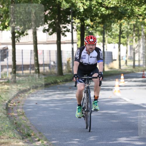 11.08.2024 - GEWOBA Citytriathlon Bremen H.Heesch http://msf.ph/oto/6768123 11.08.2024 10:22:00 Radfahren 29, 64, 98, 106, 109 meine-sportfotos.de