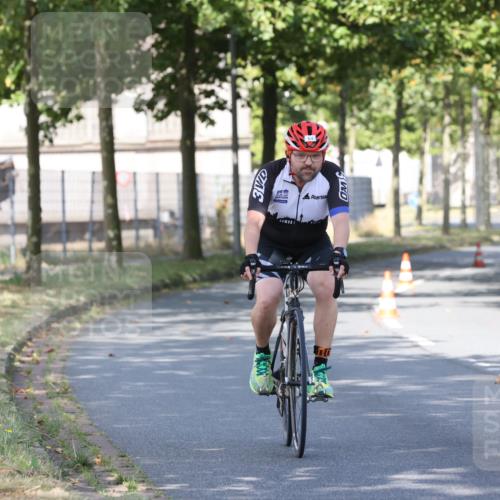 11.08.2024 - GEWOBA Citytriathlon Bremen H.Heesch http://msf.ph/oto/6768124 11.08.2024 10:22:00 Radfahren 29, 64, 98, 106, 109 meine-sportfotos.de