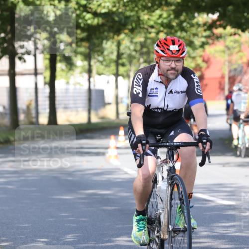 11.08.2024 - GEWOBA Citytriathlon Bremen H.Heesch http://msf.ph/oto/6768128 11.08.2024 10:22:01 Radfahren 29, 64, 98, 106, 109 meine-sportfotos.de