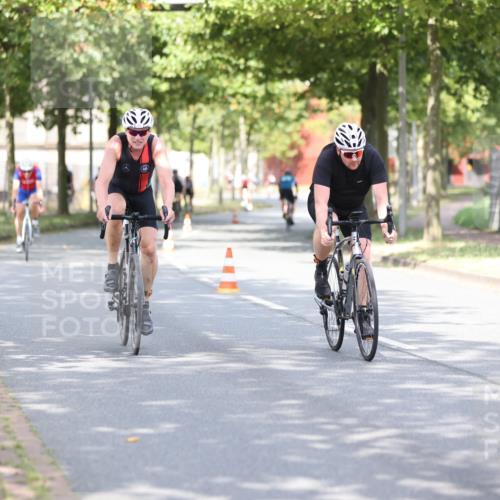 11.08.2024 - GEWOBA Citytriathlon Bremen H.Heesch http://msf.ph/oto/6768136 11.08.2024 10:40:26 Radfahren 9, 26, 27, 38, 42, 64, 66, 71 meine-sportfotos.de