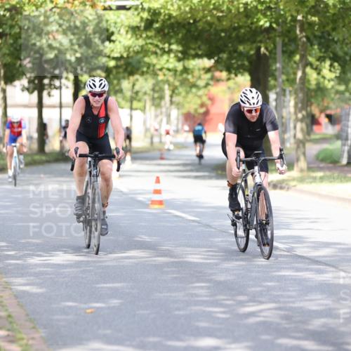 11.08.2024 - GEWOBA Citytriathlon Bremen H.Heesch http://msf.ph/oto/6768139 11.08.2024 10:40:26 Radfahren 9, 26, 27, 38, 42, 64, 66, 71 meine-sportfotos.de