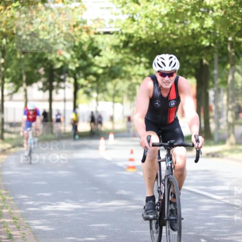11.08.2024 - GEWOBA Citytriathlon Bremen H.Heesch http://msf.ph/oto/6768147 11.08.2024 10:40:26 Radfahren 9, 26, 27, 38, 42, 64, 66, 71 meine-sportfotos.de