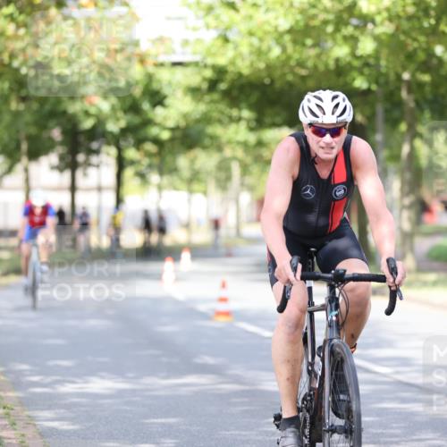 11.08.2024 - GEWOBA Citytriathlon Bremen H.Heesch http://msf.ph/oto/6768150 11.08.2024 10:40:27 Radfahren 9, 26, 27, 38, 42, 64, 66, 71 meine-sportfotos.de