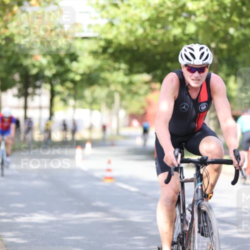 11.08.2024 - GEWOBA Citytriathlon Bremen H.Heesch http://msf.ph/oto/6768155 11.08.2024 10:40:27 Radfahren 9, 26, 27, 38, 42, 64, 66, 71 meine-sportfotos.de
