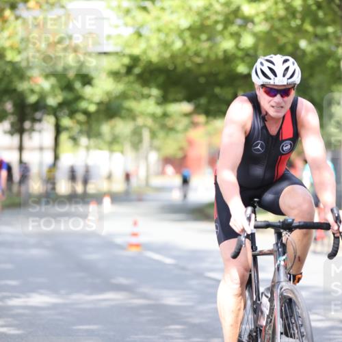 11.08.2024 - GEWOBA Citytriathlon Bremen H.Heesch http://msf.ph/oto/6768157 11.08.2024 10:40:27 Radfahren 9, 26, 27, 38, 42, 64, 66, 71 meine-sportfotos.de
