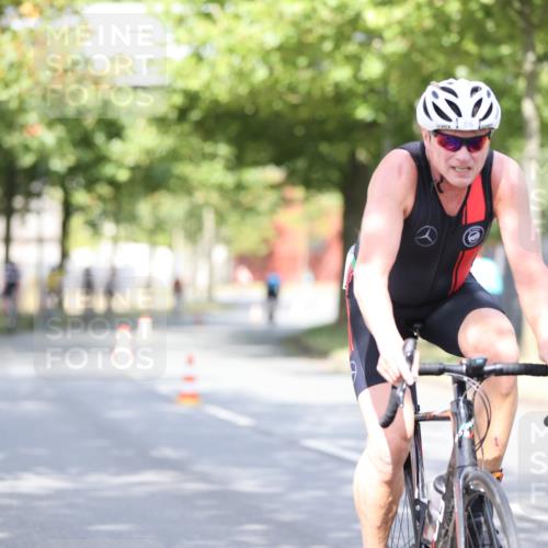11.08.2024 - GEWOBA Citytriathlon Bremen H.Heesch http://msf.ph/oto/6768160 11.08.2024 10:40:27 Radfahren 9, 26, 27, 38, 42, 64, 66, 71 meine-sportfotos.de