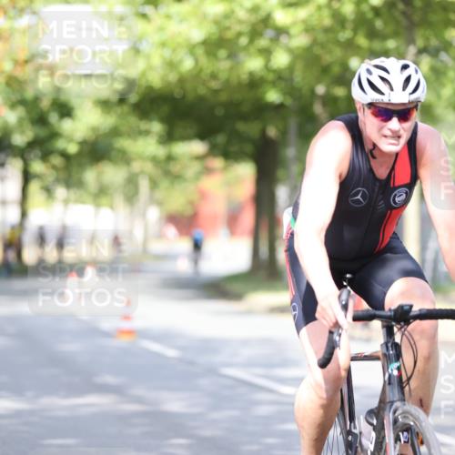 11.08.2024 - GEWOBA Citytriathlon Bremen H.Heesch http://msf.ph/oto/6768161 11.08.2024 10:40:27 Radfahren 9, 26, 27, 38, 42, 64, 66, 71 meine-sportfotos.de