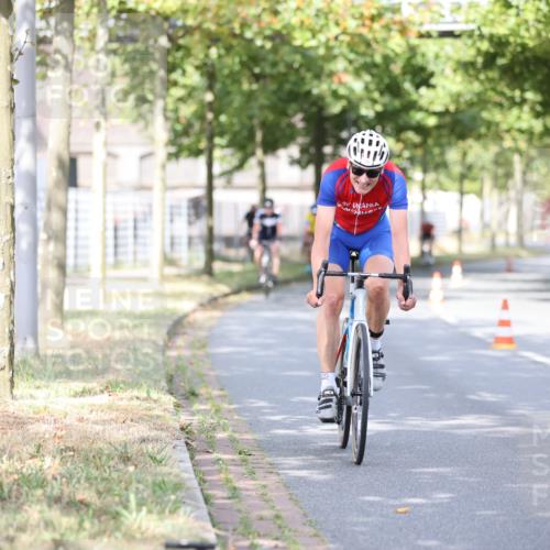 11.08.2024 - GEWOBA Citytriathlon Bremen H.Heesch http://msf.ph/oto/6768168 11.08.2024 10:40:28 Radfahren 9, 26, 27, 38, 42, 64, 66, 71 meine-sportfotos.de