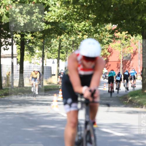11.08.2024 - GEWOBA Citytriathlon Bremen H.Heesch http://msf.ph/oto/6768182 11.08.2024 10:22:43 Radfahren 26, 47, 48, 55, 94, 102 meine-sportfotos.de