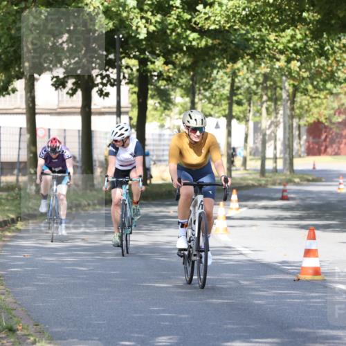 11.08.2024 - GEWOBA Citytriathlon Bremen H.Heesch http://msf.ph/oto/6768189 11.08.2024 10:22:48 Radfahren 26, 47, 48, 94, 102 meine-sportfotos.de