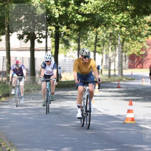 11.08.2024 - GEWOBA Citytriathlon Bremen H.Heesch http://msf.ph/oto/6768193 11.08.2024 10:22:48 Radfahren 26, 47, 48, 94, 102 meine-sportfotos.de