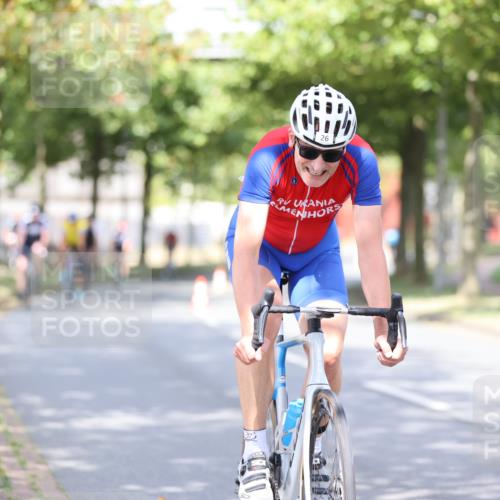 11.08.2024 - GEWOBA Citytriathlon Bremen H.Heesch http://msf.ph/oto/6768202 11.08.2024 10:40:29 Radfahren 9, 26, 27, 38, 42, 64, 66, 71 meine-sportfotos.de