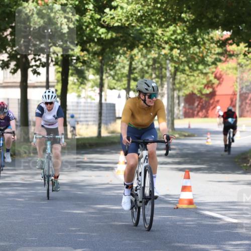 11.08.2024 - GEWOBA Citytriathlon Bremen H.Heesch http://msf.ph/oto/6768203 11.08.2024 10:22:48 Radfahren 26, 47, 48, 94, 102 meine-sportfotos.de