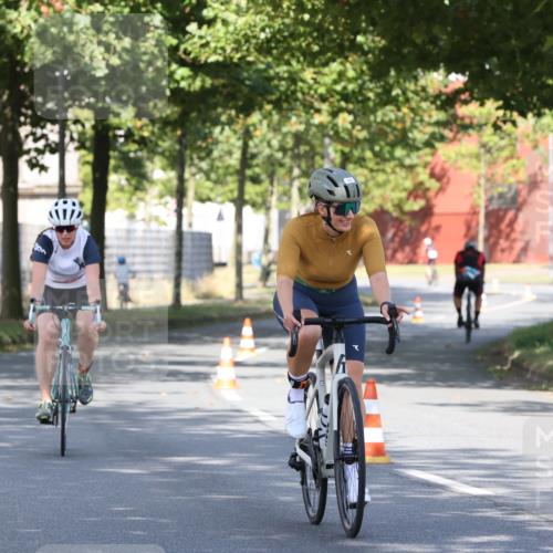 11.08.2024 - GEWOBA Citytriathlon Bremen H.Heesch http://msf.ph/oto/6768212 11.08.2024 10:22:48 Radfahren 26, 47, 48, 94, 102 meine-sportfotos.de