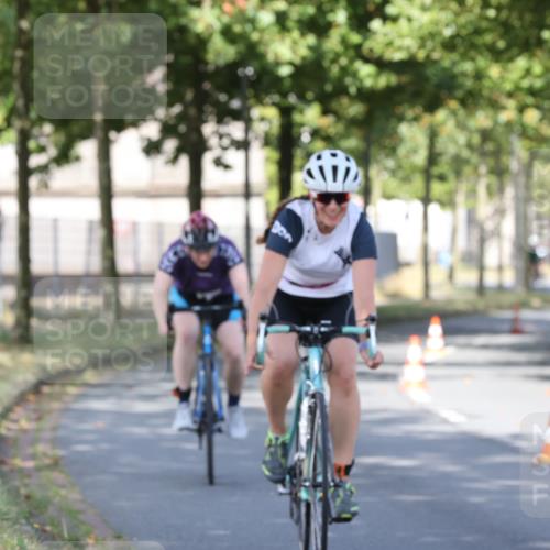 11.08.2024 - GEWOBA Citytriathlon Bremen H.Heesch http://msf.ph/oto/6768218 11.08.2024 10:22:49 Radfahren 26, 47, 48, 94, 102 meine-sportfotos.de