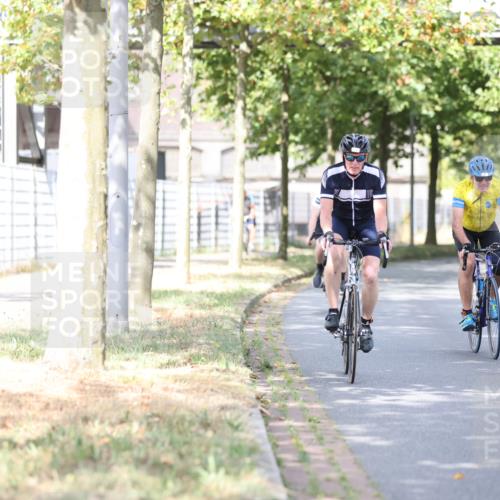 11.08.2024 - GEWOBA Citytriathlon Bremen H.Heesch http://msf.ph/oto/6768219 11.08.2024 10:40:32 Radfahren 9, 26, 27, 38, 42, 64, 66, 71 meine-sportfotos.de