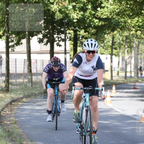 11.08.2024 - GEWOBA Citytriathlon Bremen H.Heesch http://msf.ph/oto/6768221 11.08.2024 10:22:50 Radfahren 26, 47, 48, 94, 102 meine-sportfotos.de