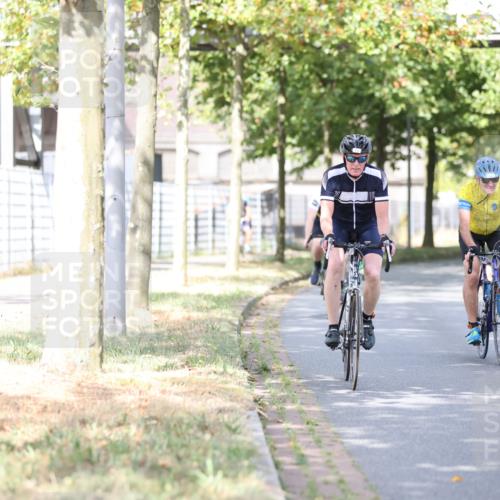 11.08.2024 - GEWOBA Citytriathlon Bremen H.Heesch http://msf.ph/oto/6768222 11.08.2024 10:40:32 Radfahren 9, 26, 27, 38, 42, 64, 66, 71 meine-sportfotos.de