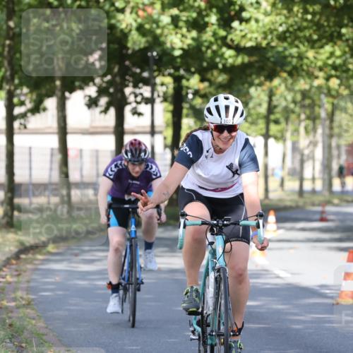 11.08.2024 - GEWOBA Citytriathlon Bremen H.Heesch http://msf.ph/oto/6768225 11.08.2024 10:22:50 Radfahren 26, 47, 48, 94, 102 meine-sportfotos.de