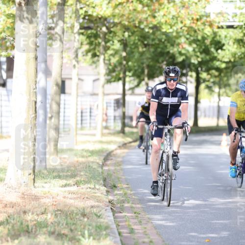 11.08.2024 - GEWOBA Citytriathlon Bremen H.Heesch http://msf.ph/oto/6768230 11.08.2024 10:40:32 Radfahren 9, 26, 27, 38, 42, 64, 66, 71 meine-sportfotos.de