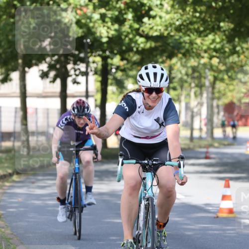 11.08.2024 - GEWOBA Citytriathlon Bremen H.Heesch http://msf.ph/oto/6768231 11.08.2024 10:22:50 Radfahren 26, 47, 48, 94, 102 meine-sportfotos.de