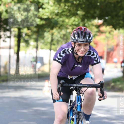 11.08.2024 - GEWOBA Citytriathlon Bremen H.Heesch http://msf.ph/oto/6768250 11.08.2024 10:22:51 Radfahren 26, 47, 48, 94, 102 meine-sportfotos.de