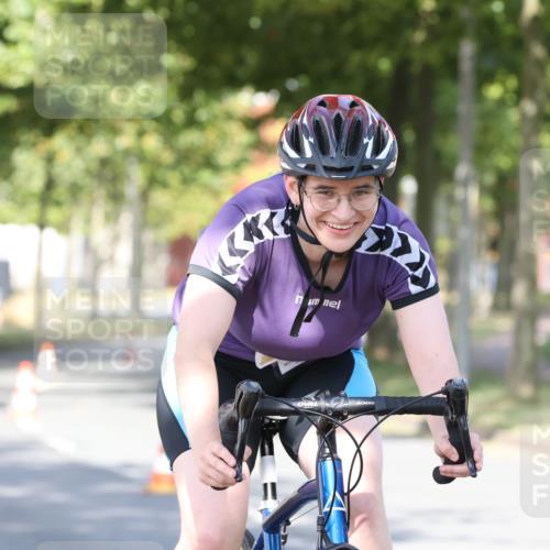 11.08.2024 - GEWOBA Citytriathlon Bremen H.Heesch http://msf.ph/oto/6768257 11.08.2024 10:22:51 Radfahren 26, 47, 48, 94, 102 meine-sportfotos.de
