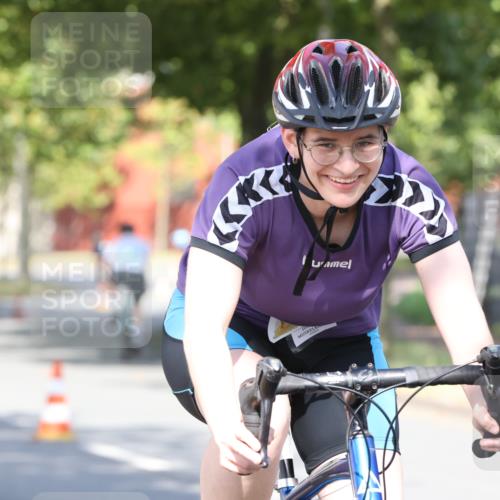 11.08.2024 - GEWOBA Citytriathlon Bremen H.Heesch http://msf.ph/oto/6768262 11.08.2024 10:22:52 Radfahren 5, 26, 47, 48, 91, 94, 102 meine-sportfotos.de