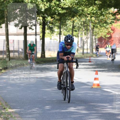 11.08.2024 - GEWOBA Citytriathlon Bremen H.Heesch http://msf.ph/oto/6768267 11.08.2024 10:23:02 Radfahren 5, 47, 48, 91, 102 meine-sportfotos.de