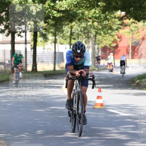 11.08.2024 - GEWOBA Citytriathlon Bremen H.Heesch http://msf.ph/oto/6768277 11.08.2024 10:23:02 Radfahren 5, 47, 48, 91, 102 meine-sportfotos.de