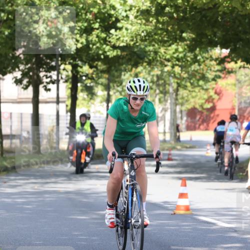 11.08.2024 - GEWOBA Citytriathlon Bremen H.Heesch http://msf.ph/oto/6768285 11.08.2024 10:23:06 Radfahren 5, 91 meine-sportfotos.de