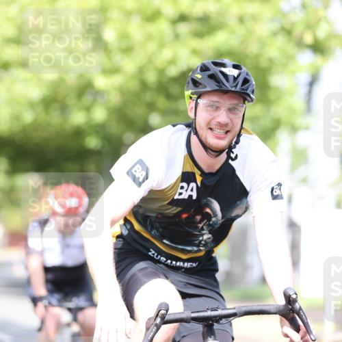 11.08.2024 - GEWOBA Citytriathlon Bremen H.Heesch http://msf.ph/oto/6768289 11.08.2024 10:40:35 Radfahren 9, 26, 27, 38, 42, 55, 64, 66, 71 meine-sportfotos.de