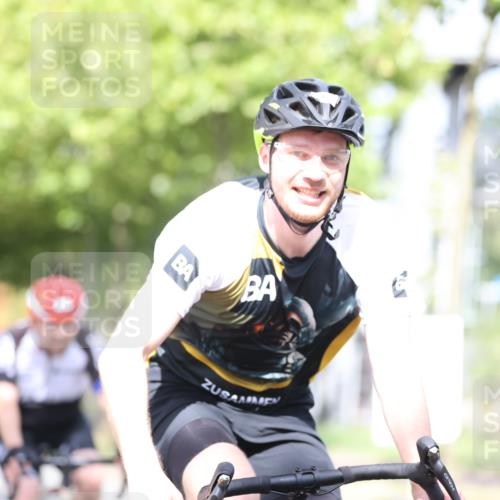 11.08.2024 - GEWOBA Citytriathlon Bremen H.Heesch http://msf.ph/oto/6768290 11.08.2024 10:40:35 Radfahren 9, 26, 27, 38, 42, 55, 64, 66, 71 meine-sportfotos.de