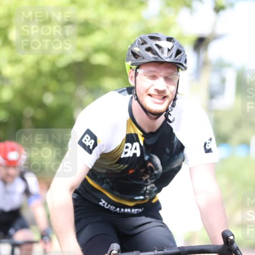 11.08.2024 - GEWOBA Citytriathlon Bremen H.Heesch http://msf.ph/oto/6768293 11.08.2024 10:40:35 Radfahren 9, 26, 27, 38, 42, 55, 64, 66, 71 meine-sportfotos.de