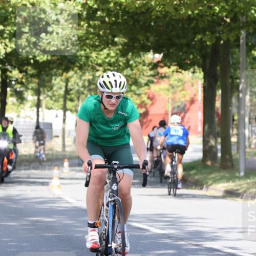 11.08.2024 - GEWOBA Citytriathlon Bremen H.Heesch http://msf.ph/oto/6768298 11.08.2024 10:23:06 Radfahren 5, 91 meine-sportfotos.de