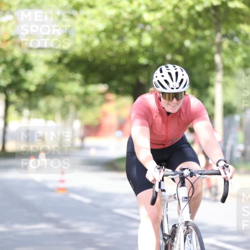 11.08.2024 - GEWOBA Citytriathlon Bremen H.Heesch http://msf.ph/oto/6768312 11.08.2024 10:40:37 Radfahren 9, 26, 27, 38, 42, 55, 64, 66, 71 meine-sportfotos.de