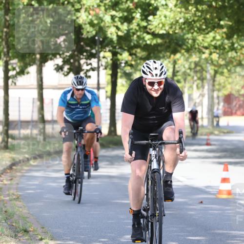 11.08.2024 - GEWOBA Citytriathlon Bremen H.Heesch http://msf.ph/oto/6768336 11.08.2024 10:23:22 Radfahren 15, 35, 38, 49, 66, 84 meine-sportfotos.de