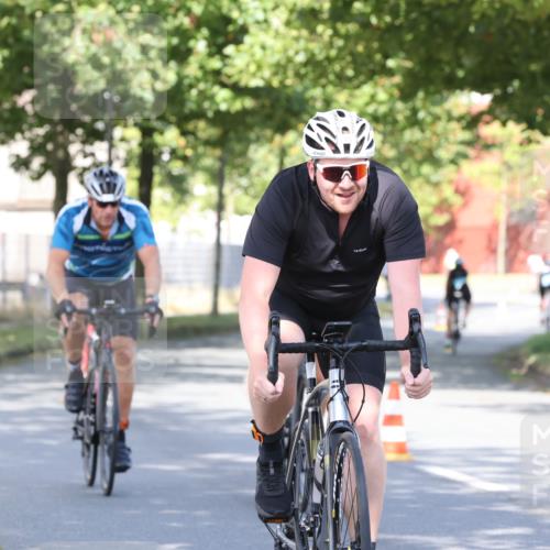 11.08.2024 - GEWOBA Citytriathlon Bremen H.Heesch http://msf.ph/oto/6768347 11.08.2024 10:23:22 Radfahren 15, 35, 38, 49, 66, 84 meine-sportfotos.de