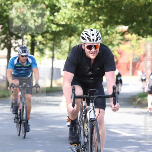 11.08.2024 - GEWOBA Citytriathlon Bremen H.Heesch http://msf.ph/oto/6768349 11.08.2024 10:23:22 Radfahren 15, 35, 38, 49, 66, 84 meine-sportfotos.de