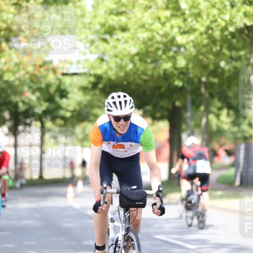 11.08.2024 - GEWOBA Citytriathlon Bremen H.Heesch http://msf.ph/oto/6768362 11.08.2024 10:40:51 Radfahren 32, 49, 55, 69, 80, 98, 109 meine-sportfotos.de