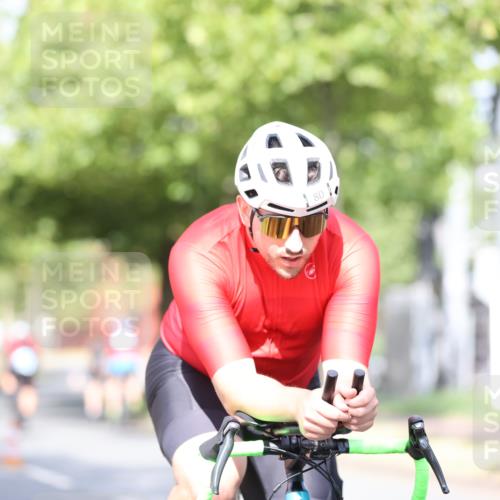 11.08.2024 - GEWOBA Citytriathlon Bremen H.Heesch http://msf.ph/oto/6768395 11.08.2024 10:40:53 Radfahren 32, 49, 55, 69, 80, 98, 109 meine-sportfotos.de