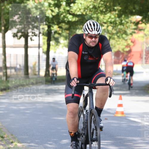 11.08.2024 - GEWOBA Citytriathlon Bremen H.Heesch http://msf.ph/oto/6768398 11.08.2024 10:23:31 Radfahren 15, 32, 35, 38, 49, 66, 74, 84 meine-sportfotos.de