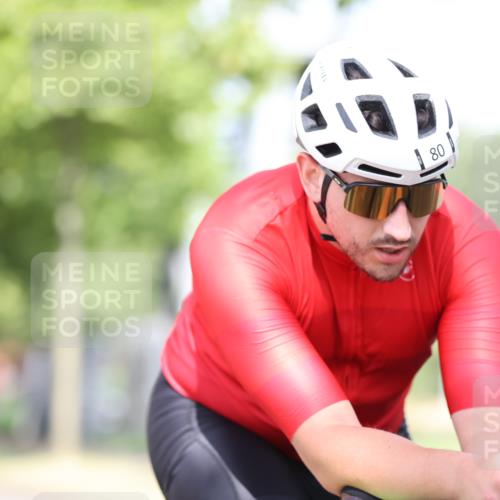 11.08.2024 - GEWOBA Citytriathlon Bremen H.Heesch http://msf.ph/oto/6768403 11.08.2024 10:40:53 Radfahren 32, 49, 55, 69, 80, 98, 109 meine-sportfotos.de